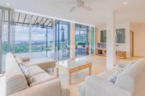 Condo in Kamala, Thailand, 3 bedrooms № 130948 - photo 3