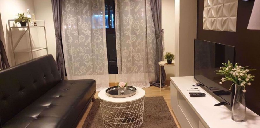 Condominio de 2 dormitorios en Huai Khwang, Bangkok, Tailandia № 77074