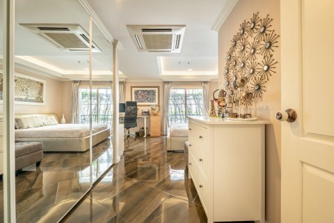 Condominio de 3 dormitorios en Bangkok, Tailandia № 143538 - foto 6