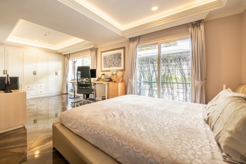Condominio de 3 dormitorios en Bangkok, Tailandia № 143538 - foto 8
