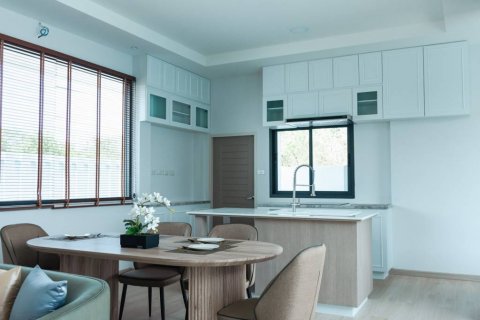 Chalet de 3 dormitorios en Hua Hin, Tailandia № 124401 - foto 9
