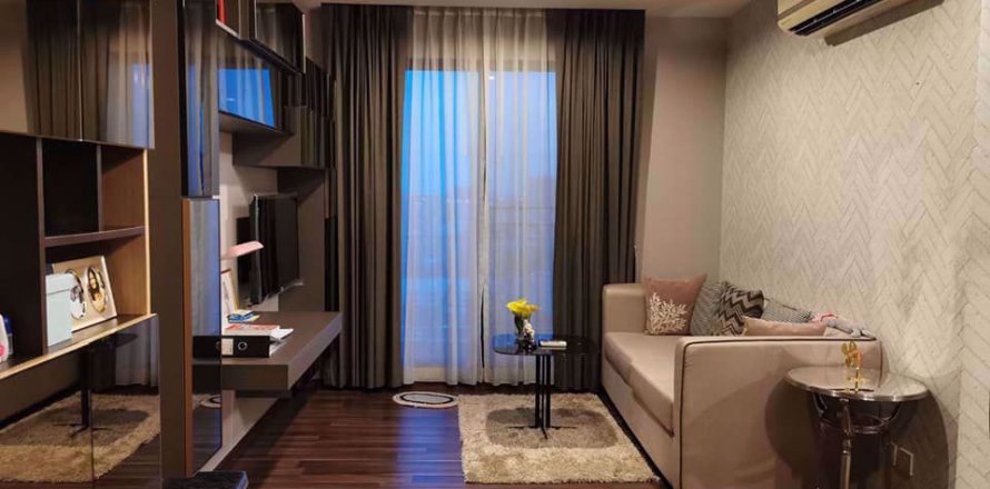 Condominio de 2 dormitorios en Samut Prakan, Tailandia № 77103