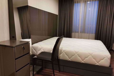 Condominio de 2 dormitorios en Samut Prakan, Tailandia № 77103 - foto 5