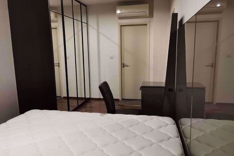 Condominio de 2 dormitorios en Samut Prakan, Tailandia № 77103 - foto 6