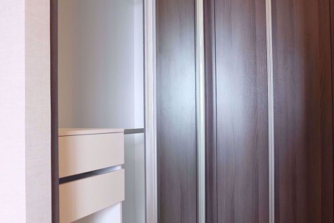 Condominio de 1 dormitorio en Din Daeng, Bangkok, Tailandia № 77099 - foto 3