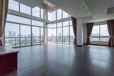 Condo à Yan Nawa, Bangkok, Thaïlande, 4 chambres  № 77098
