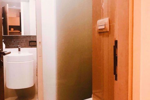 Condo in Khlong Toei, Bangkok, Thailand, 1 bedroom  № 77100 - photo 6