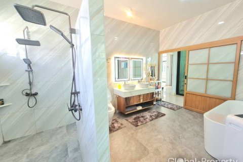 House in Pattaya, Thailand 3 bedrooms № 124195 - photo 24
