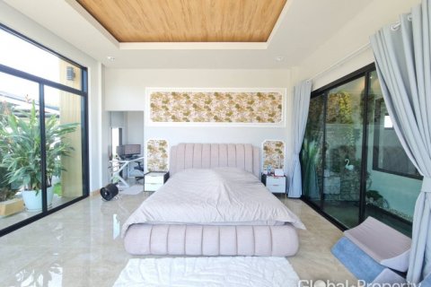 House in Pattaya, Thailand 3 bedrooms № 124195 - photo 23