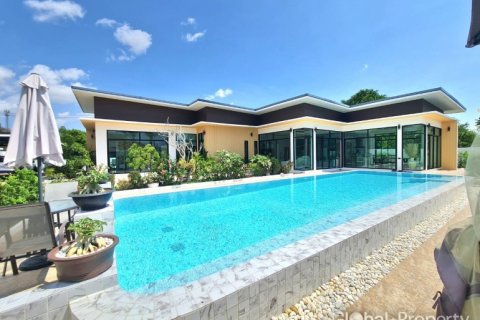 House in Pattaya, Thailand 3 bedrooms № 124195 - photo 3