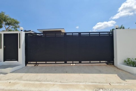 House in Pattaya, Thailand 3 bedrooms № 124195 - photo 2