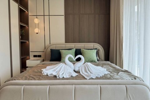 Chalet de 4 dormitorios en Pattaya, Tailandia № 124509 - foto 10