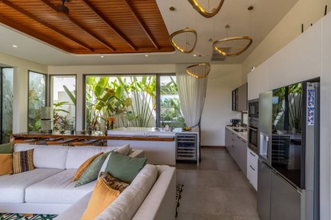 Chalet de 3 dormitorios en Phuket, Tailandia № 124507 - foto 9