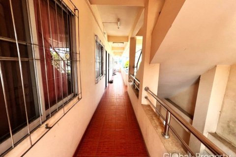 Local comercial en Pattaya, Tailandia № 81846 - foto 5