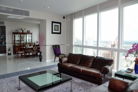 Condominio de 3 dormitorios en Bangkok, Tailandia № 144180 - foto 3