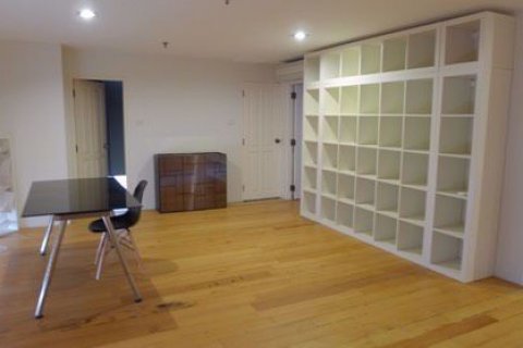 Condominio de 2 dormitorios en Watthana, Bangkok, Tailandia № 76791 - foto 2