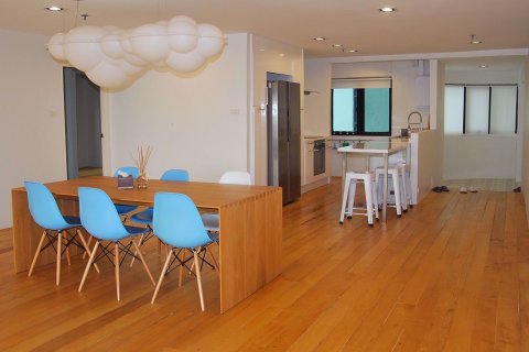 Condominio de 2 dormitorios en Watthana, Bangkok, Tailandia № 76791 - foto 3