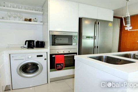 Condominio de 3 dormitorios en Pattaya, Tailandia № 100704 - foto 5