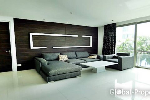 Condominio de 3 dormitorios en Pattaya, Tailandia № 100704 - foto 2