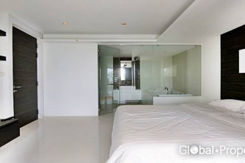 Condominio de 3 dormitorios en Pattaya, Tailandia № 100704 - foto 11