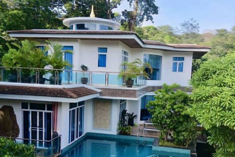 Villa in Phuket, Thailand 4 bedrooms № 144606