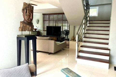 Chalet de 4 dormitorios en Phuket, Tailandia № 144606 - foto 10