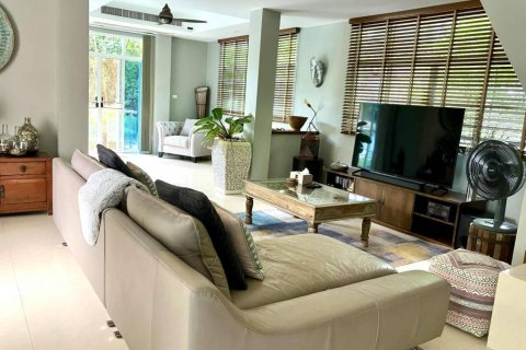 Chalet de 4 dormitorios en Phuket, Tailandia № 144606 - foto 3