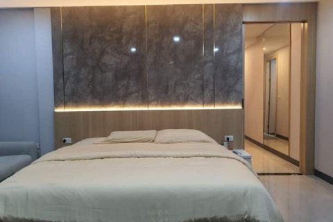 Chalet de 6 dormitorios en Pattaya, Tailandia № 82114 - foto 30