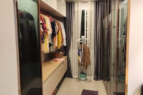 Chalet de 6 dormitorios en Pattaya, Tailandia № 82114 - foto 17