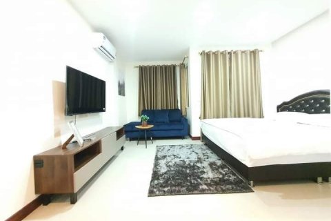 Chalet de 6 dormitorios en Pattaya, Tailandia № 82114 - foto 26
