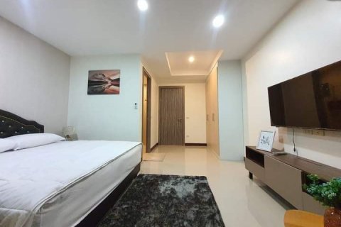 Chalet de 6 dormitorios en Pattaya, Tailandia № 82114 - foto 27