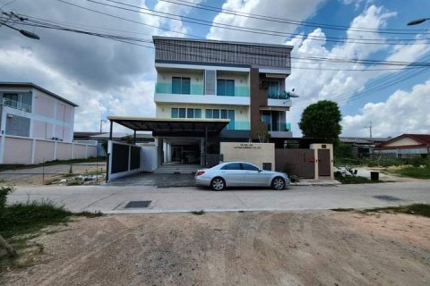 Chalet de 6 dormitorios en Pattaya, Tailandia № 82114 - foto 3