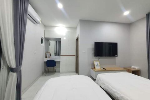 Chalet de 6 dormitorios en Pattaya, Tailandia № 82114 - foto 23