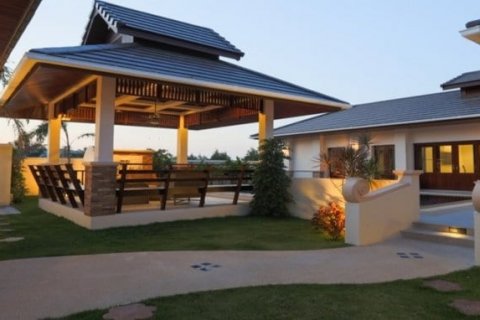 Casa de 3 dormitorios en Hua Hin, Tailandia № 125258 - foto 2