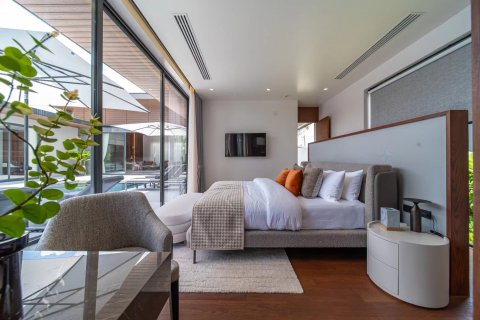 Chalet de 4 dormitorios en Chalong, Tailandia № 71633 - foto 6