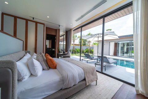 Chalet de 4 dormitorios en Chalong, Tailandia № 71633 - foto 9