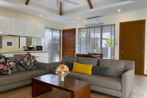 Chalet de 3 dormitorios en Rawai, Tailandia № 71542