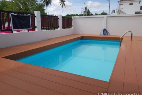 Casa de 3 dormitorios en Pattaya, Tailandia № 124196 - foto 4
