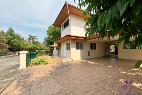Casa de 3 dormitorios en San Sai, Tailandia № 124200