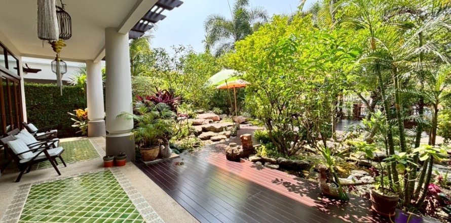 Casa de 4 dormitorios en Chiang Mai, Tailandia № 124201