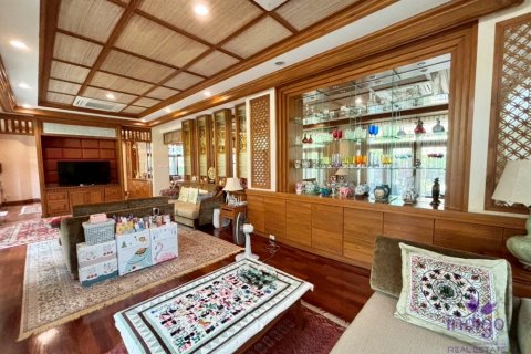Casa de 4 dormitorios en Chiang Mai, Tailandia № 124201 - foto 5