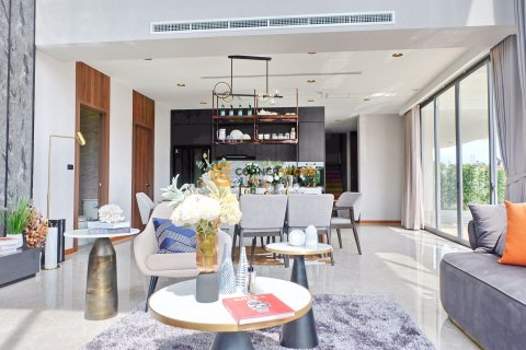 Estudio en Bang Lamung, Tailandia № 100294 - foto 6