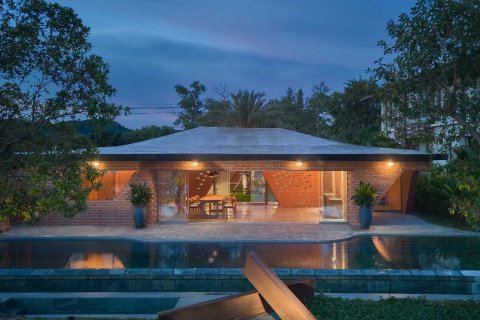 Haus in Bang Tao, Thailand 4 Schlafzimmer № 120838