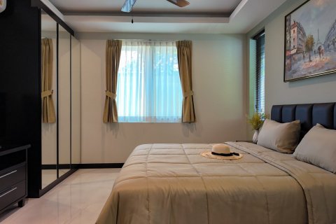 Casa de 4 dormitorios en Pattaya, Tailandia № 119277 - foto 30