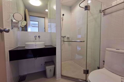 Condominio de 2 dormitorios en Chatuchak, Bangkok, Tailandia № 77005 - foto 12
