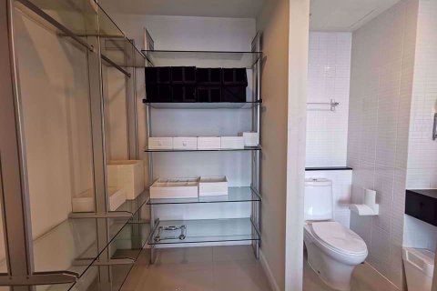 Condominio de 2 dormitorios en Chatuchak, Bangkok, Tailandia № 77005 - foto 11