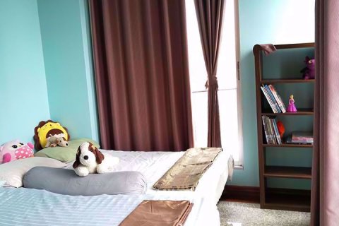 Condominio de 2 dormitorios en Ratchathewi, Bangkok, Tailandia № 77008 - foto 8