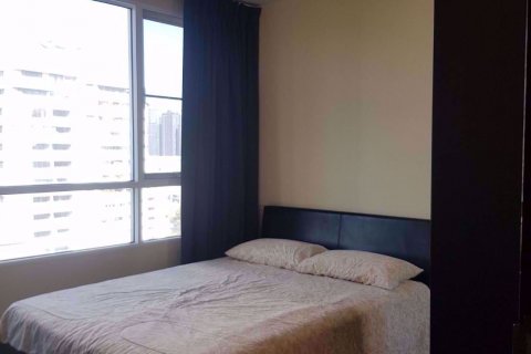 Condominio de 2 dormitorios en Watthana, Bangkok, Tailandia № 77004 - foto 15