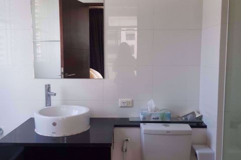 Condominio de 2 dormitorios en Watthana, Bangkok, Tailandia № 77004 - foto 10