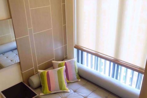Dúplex de 1 dormitorio en Huai Khwang, Bangkok, Tailandia № 77003 - foto 2